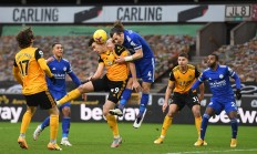 开云体育官方网站-关于狼队客场击败桑德兰，继续保持不败纪录的信息