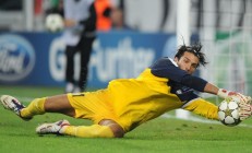 开云体育-文班亚马魔术时刻，数据全面爆炸，连续得分狂潮压制湖人