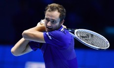 开云体育app-温网力克ATP总决赛，梅德韦杰夫高光表现的简单介绍