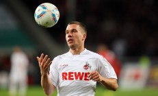 开云体育入口-年度焦点之战，76人险胜新疆队，篮球无疆界的激情碰撞