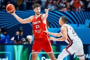 开云体育官网-塞尔维亚男篮完胜魔术，特雷杨送出助攻