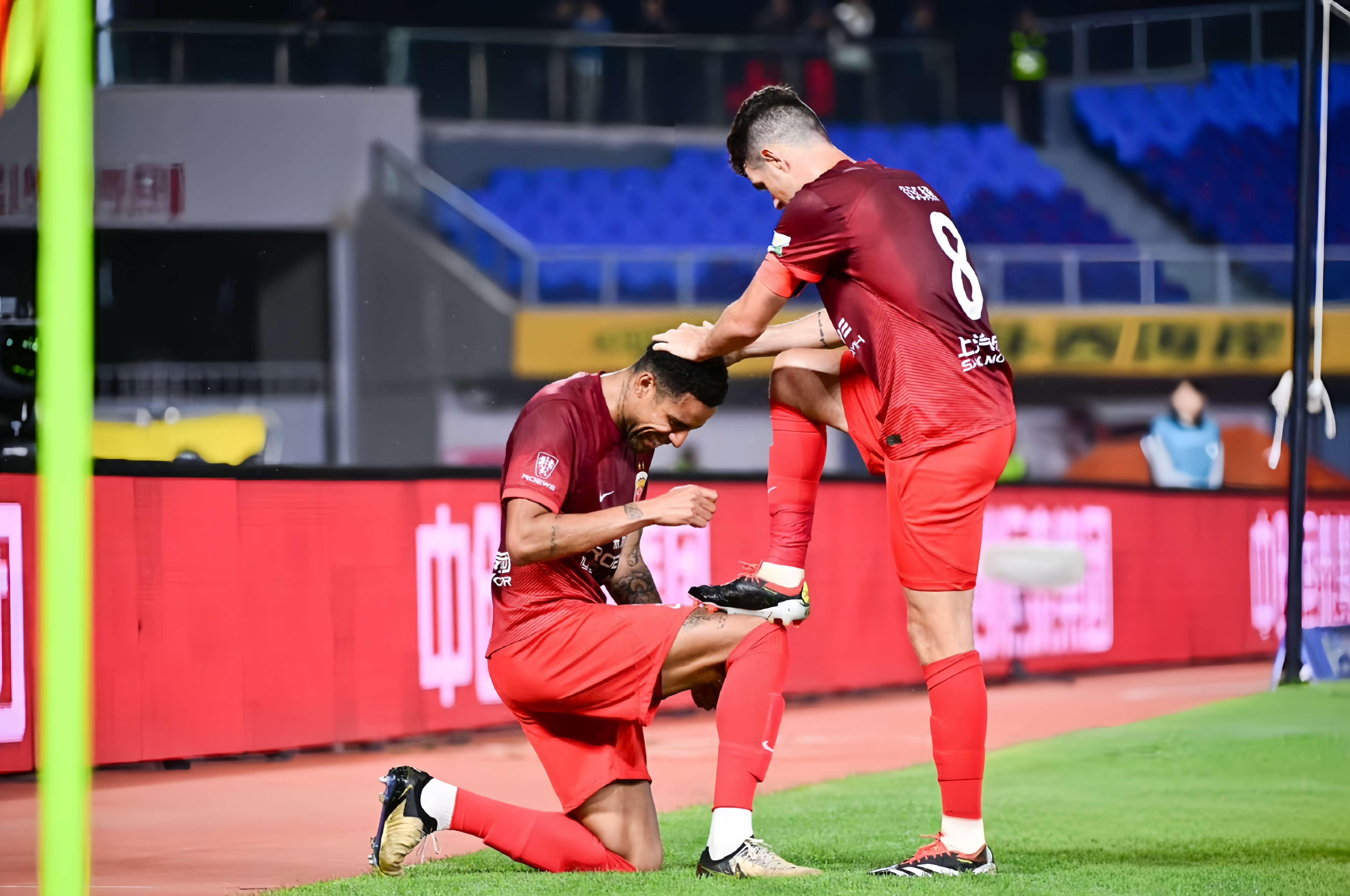 球队锋线表现出色，连续击败对手的简单介绍