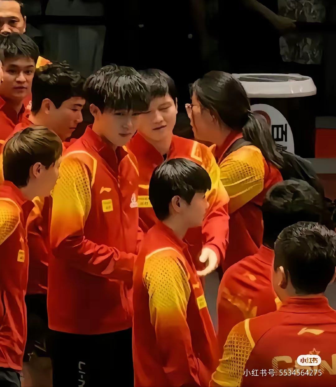 关于新加坡田径选手突破梦想，勇夺个人首枚金牌的信息