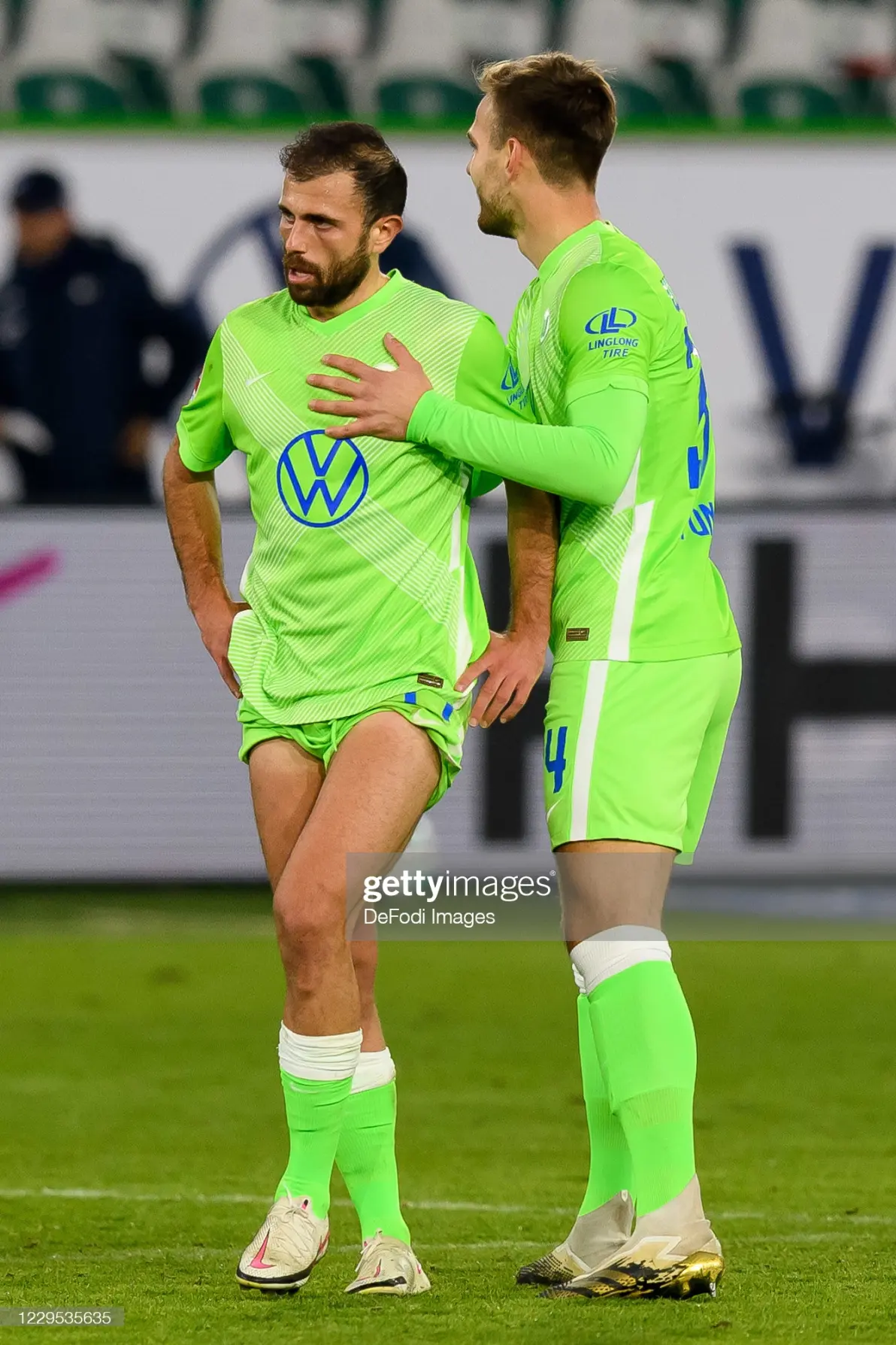 关于沃尔夫斯堡球员被罚款，原因曝光的信息