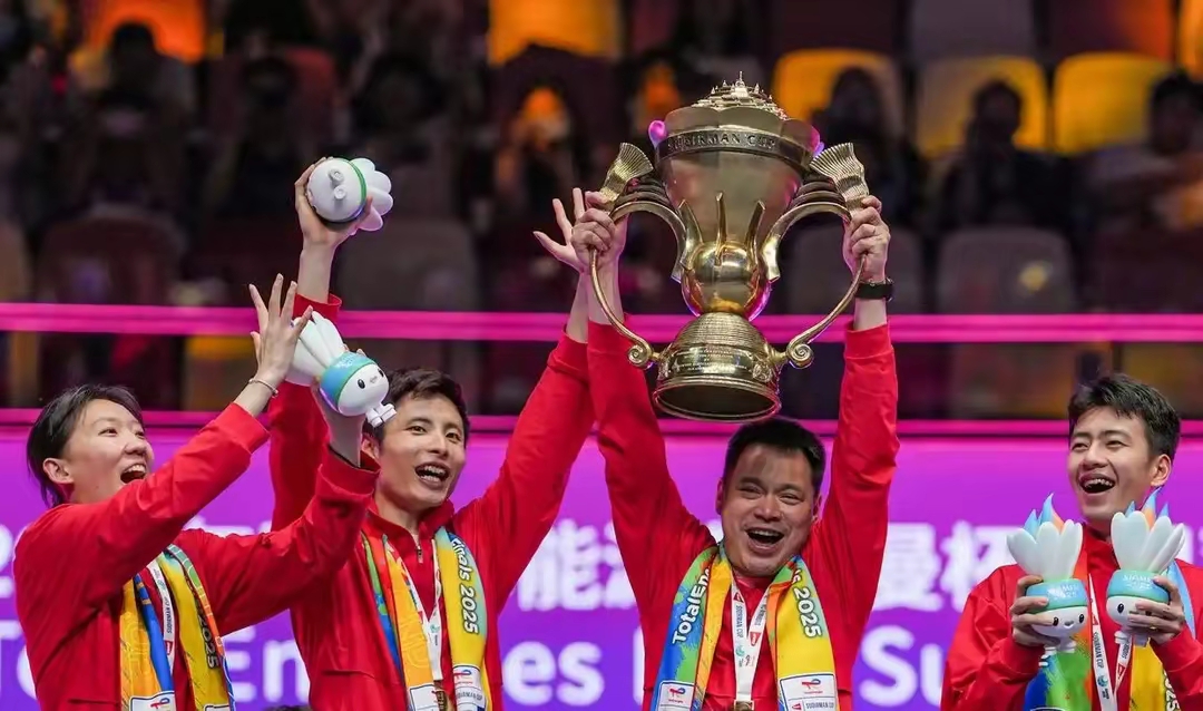 传奇名帅执掌球队，豪言夺冠信心满满