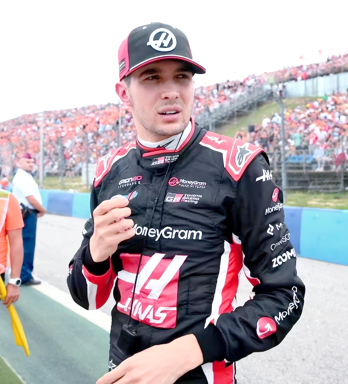 哈斯车队轻取红牛车队，汉密尔顿点燃赛场的简单介绍