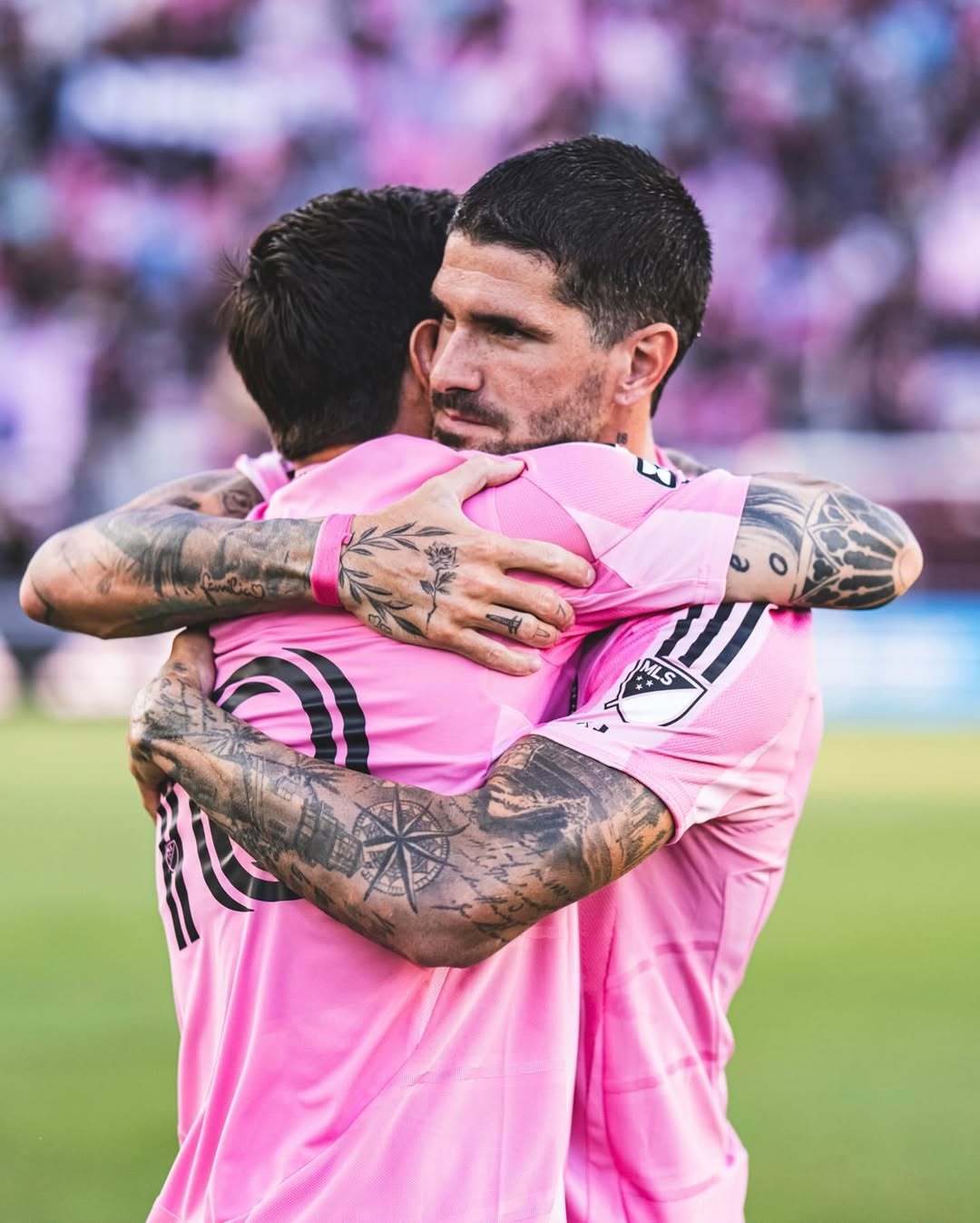 关于瓦伦西亚碾压哥伦比亚，梅西打破历史纪录的信息