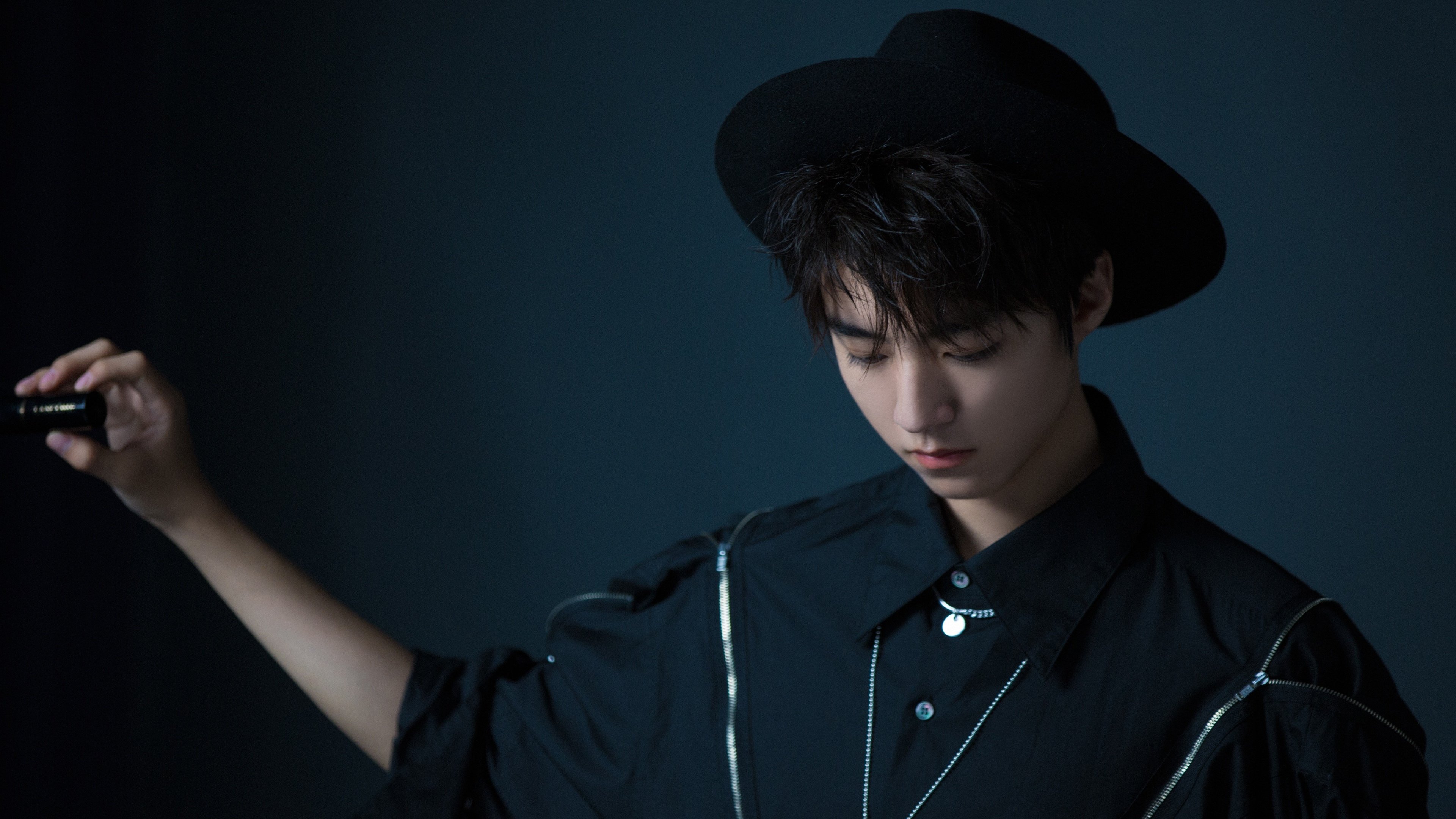 德甲争冠战之夜,德罗赞的压制级表演,如何定义伟大?