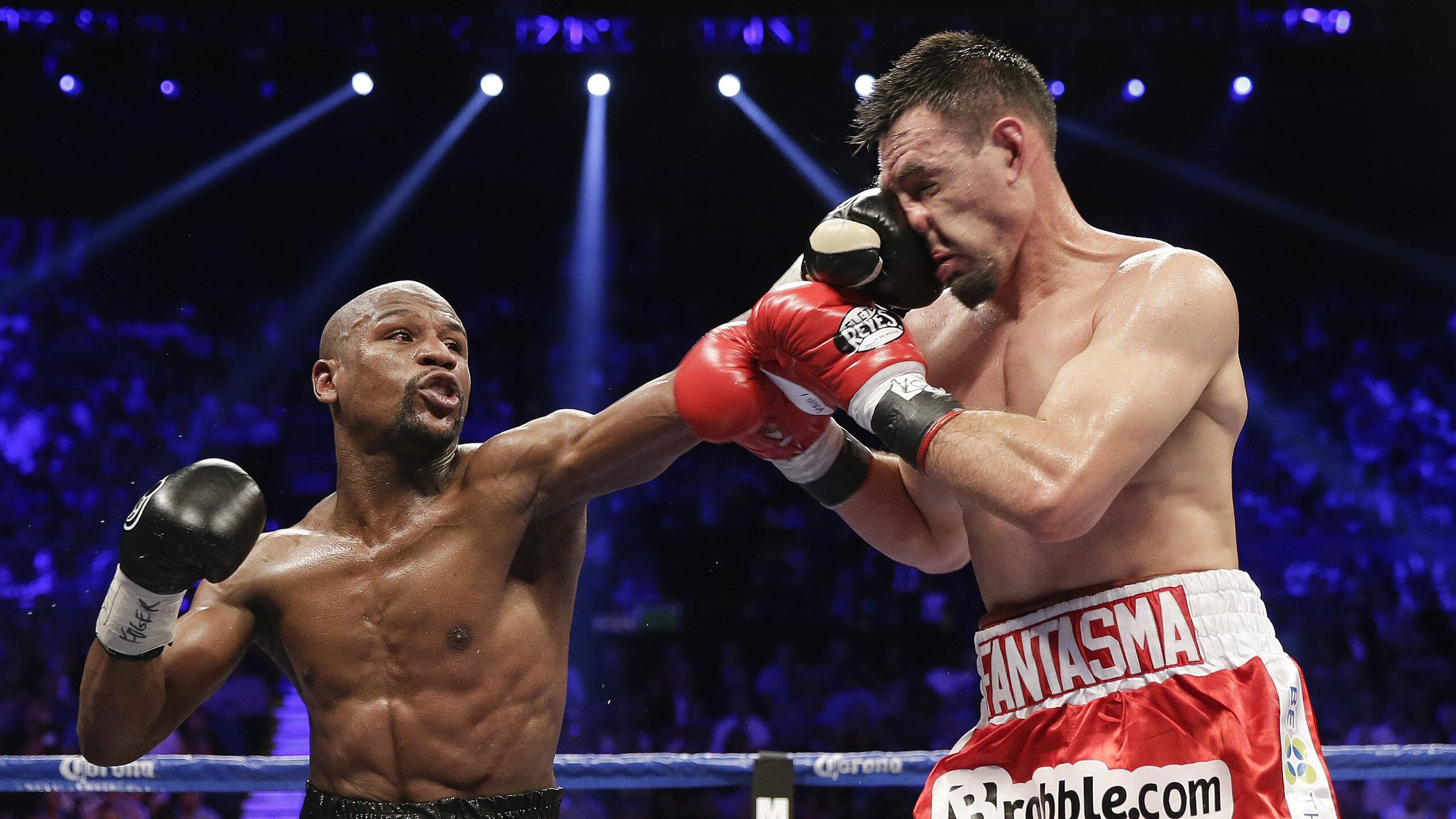 富安健洋一锤定音，喀麦隆战术纪律击溃洪都拉斯