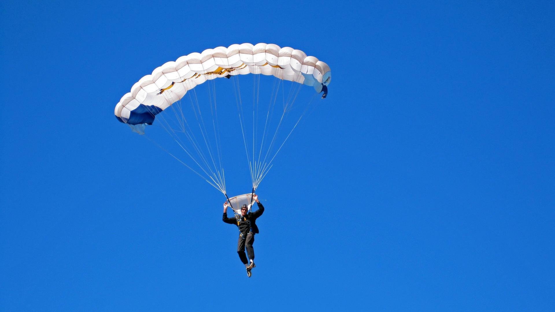 福克斯末节爆发如疾风掠境，国王一波流带走新疆队的不败神话